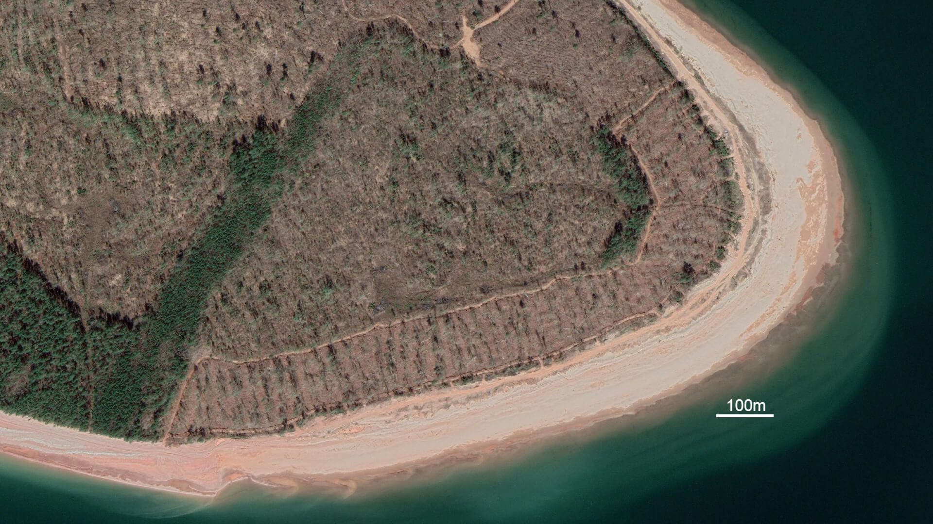 Satellite image: Maxar Technologies / Google Earth